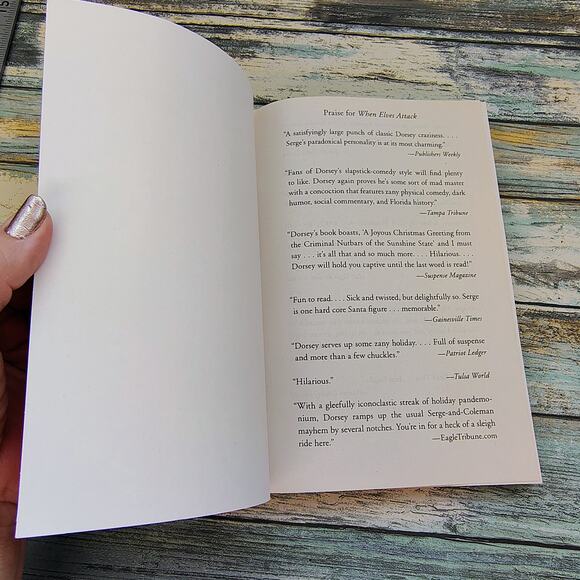 When Elves Attack: A Joyous Christmas‎ Greeting from the Criminal Nutbars VG - Picture 10 of 12